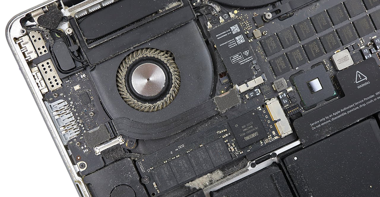 Apple-macbook-pro-dust-remover_fixit